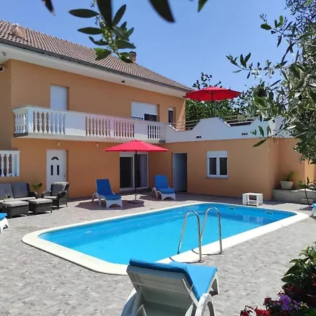 Danica Villa Policnik